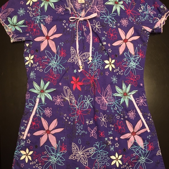 Koi scrub top small